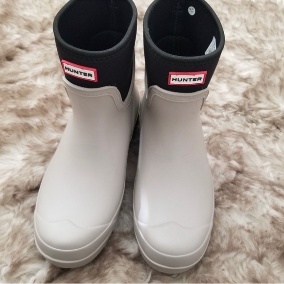 HUNTER Women's Play Short Neoprene Rain Boots Grey/Black - Picture 7 of 7